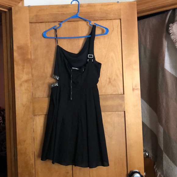 Black dress - Picture 2 of 2